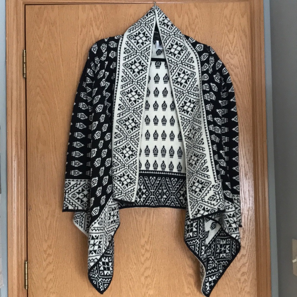 Color block- Romeo and Juliet cozy sweater